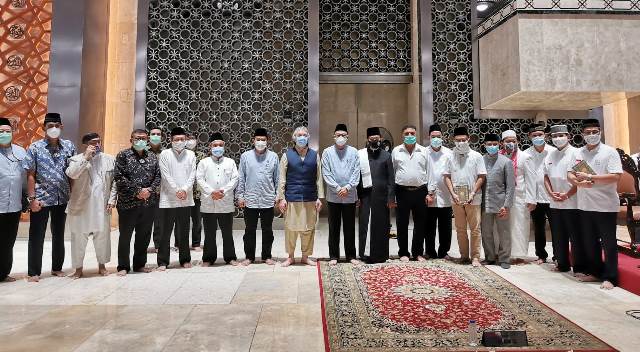 Yayasan Muslim Sinar Mas Wakafkan Ribuan Mushaf Al-Qur’an