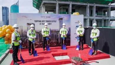 Topping Off Apartemen Fifty Seven Promenade