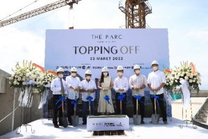 Topping Off Apartemen The Parc SouthCity Tepat Waktu 