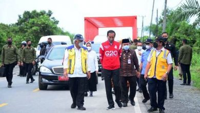 Presiden Jokowi Tinjau Proyek Peningkatan Kualitas Jalan Kota Jambi ke Muara Sabak OK