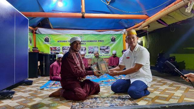 Yayasan Muslim Sinar Mas Land Salurkan Al-Qur’an kepada Beranda Yatim dan Dhuafa Indonesia Timur