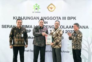 BP Tapera Terima LHP Kepatuhan atas Pengelolaan FLPP TA 2022 dari BPK