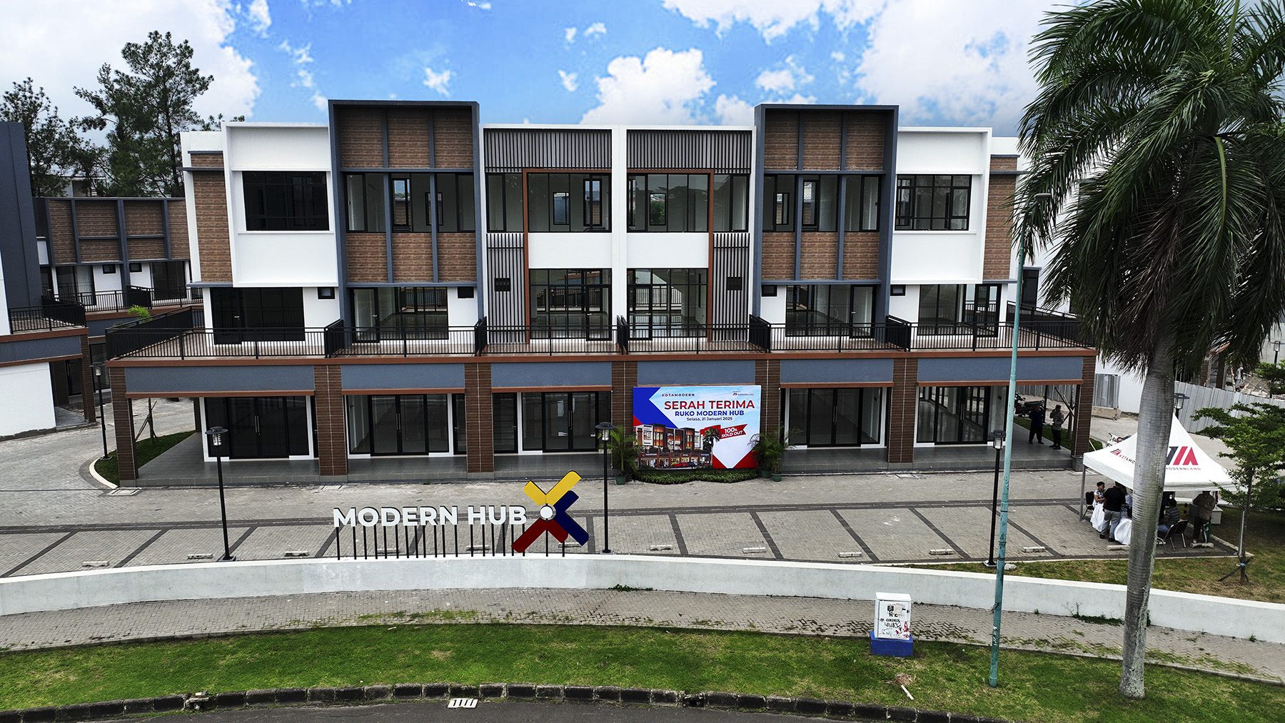 Modernland Realty Serah Terimakan Modern Hub di KotaModern kepada Konsumen 