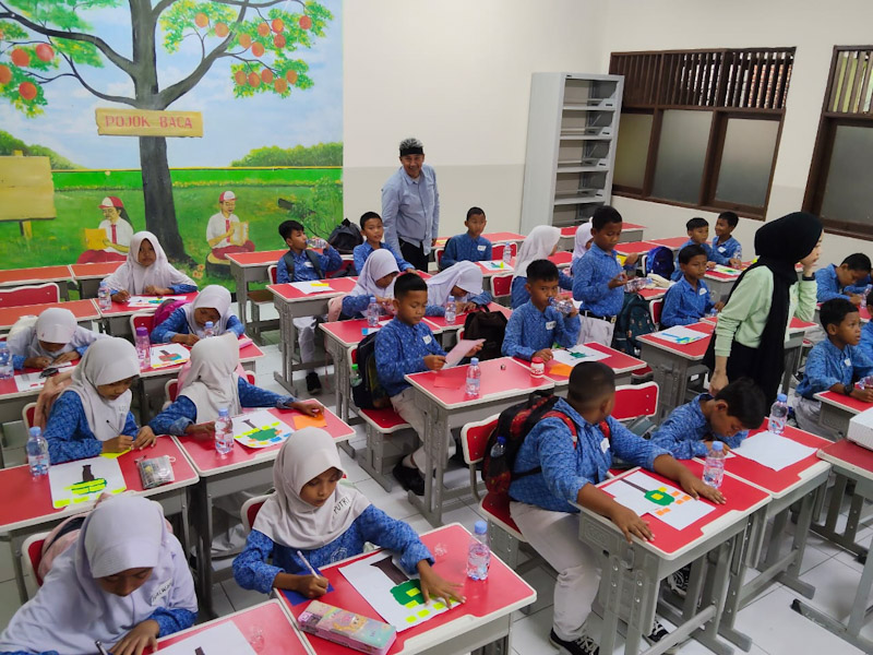 Summarecon Resmikan Program Bedah Fasum dan Pencanangan Bedah 500 Rumah