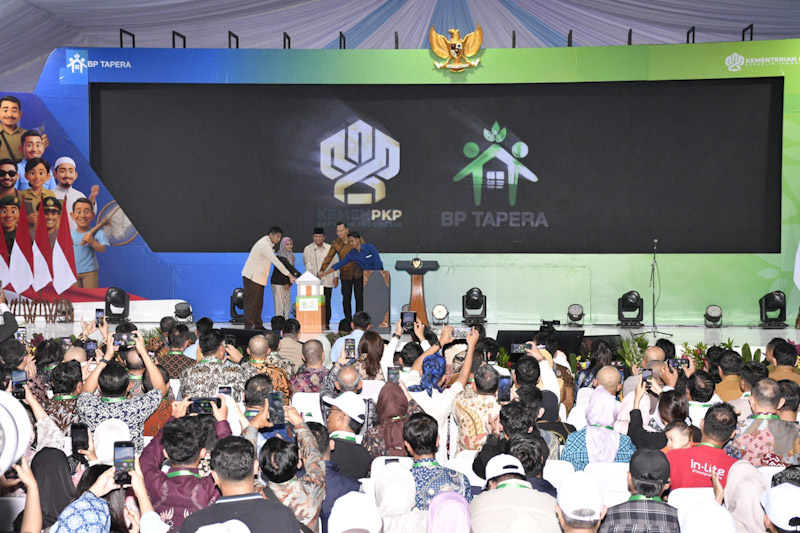 Presiden Prabowo Hadiri Akad Massal 50.030 KPR Sejahtera FLPP dan Serah Terima Kunci Rumah Tahun 2025